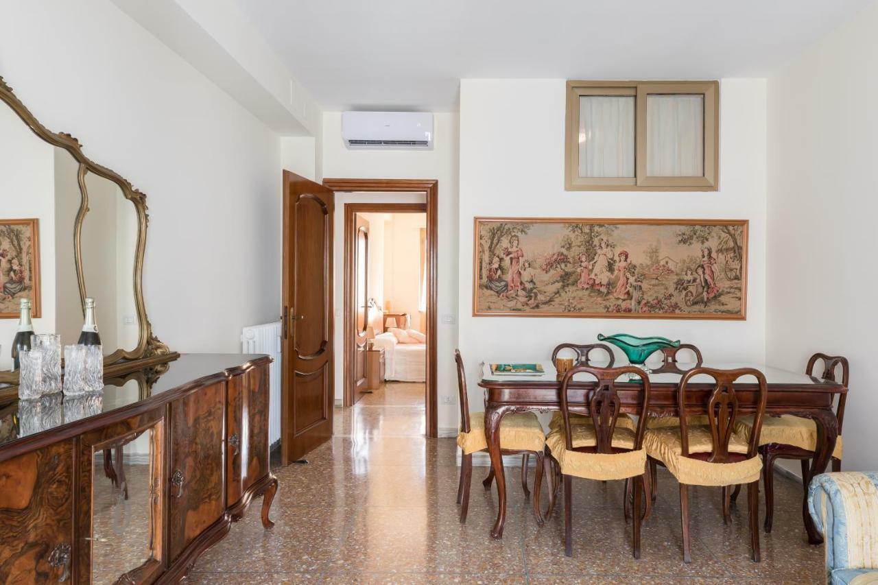 Hortis Apartment, 5 Persone, 2 Camere, Balcone, Metro C E Tram Per Il Centro Roma Ngoại thất bức ảnh